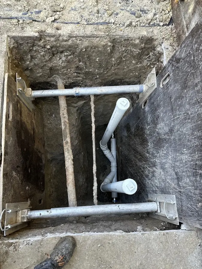 Experienced plumber completing Gas Line Repair work in Elizabeth
